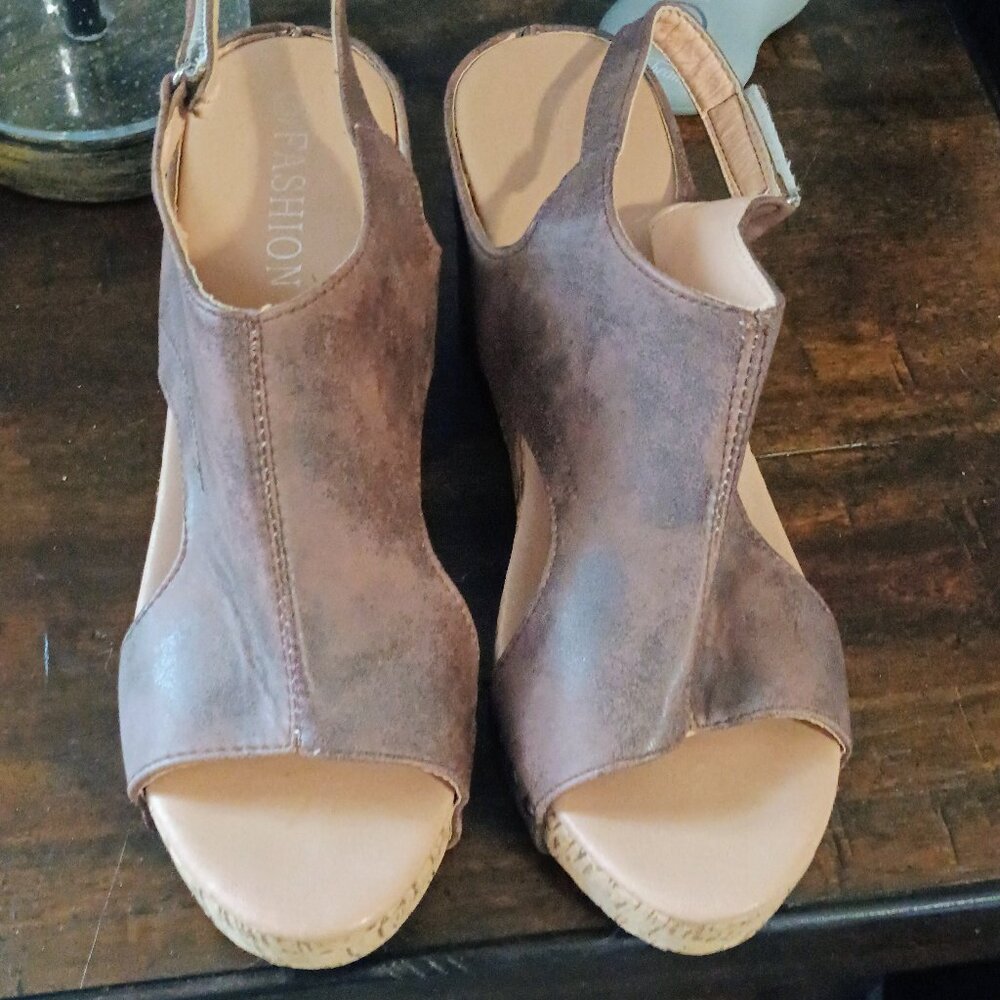 Wedge sandals